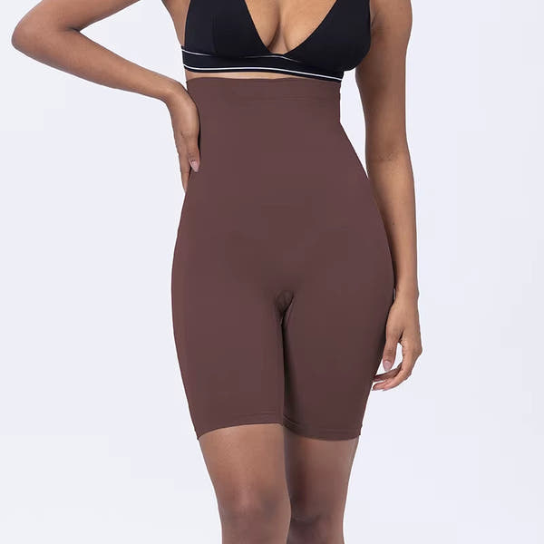Curvara SmoothLift™ High-Waisted Mid Thigh Short